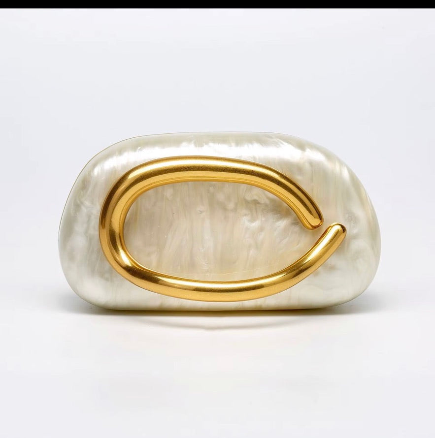 Sculptural Seashell Marble Clutch – Premium Acrylic Shoulder Bag with Detachable Metallic Chain.